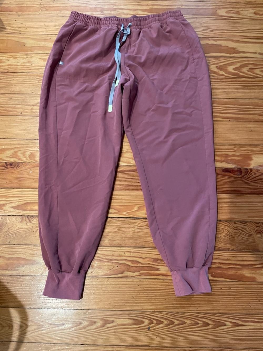 Figs Dusty Mauve Cropped Jogger Pants